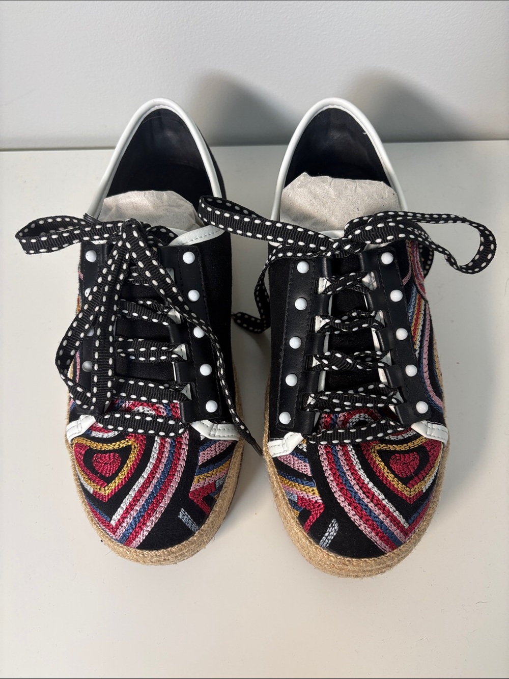 Clée Embroidered Black Heart Lace-Up Espadrille Sneakers